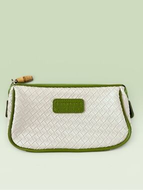 Eminence white and green makeup bag NWOT with tropical vacation vibes